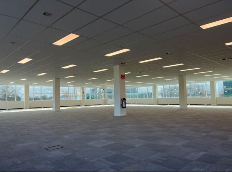 Moderne kantoorruimte te huur foto {{pictureIndex}}