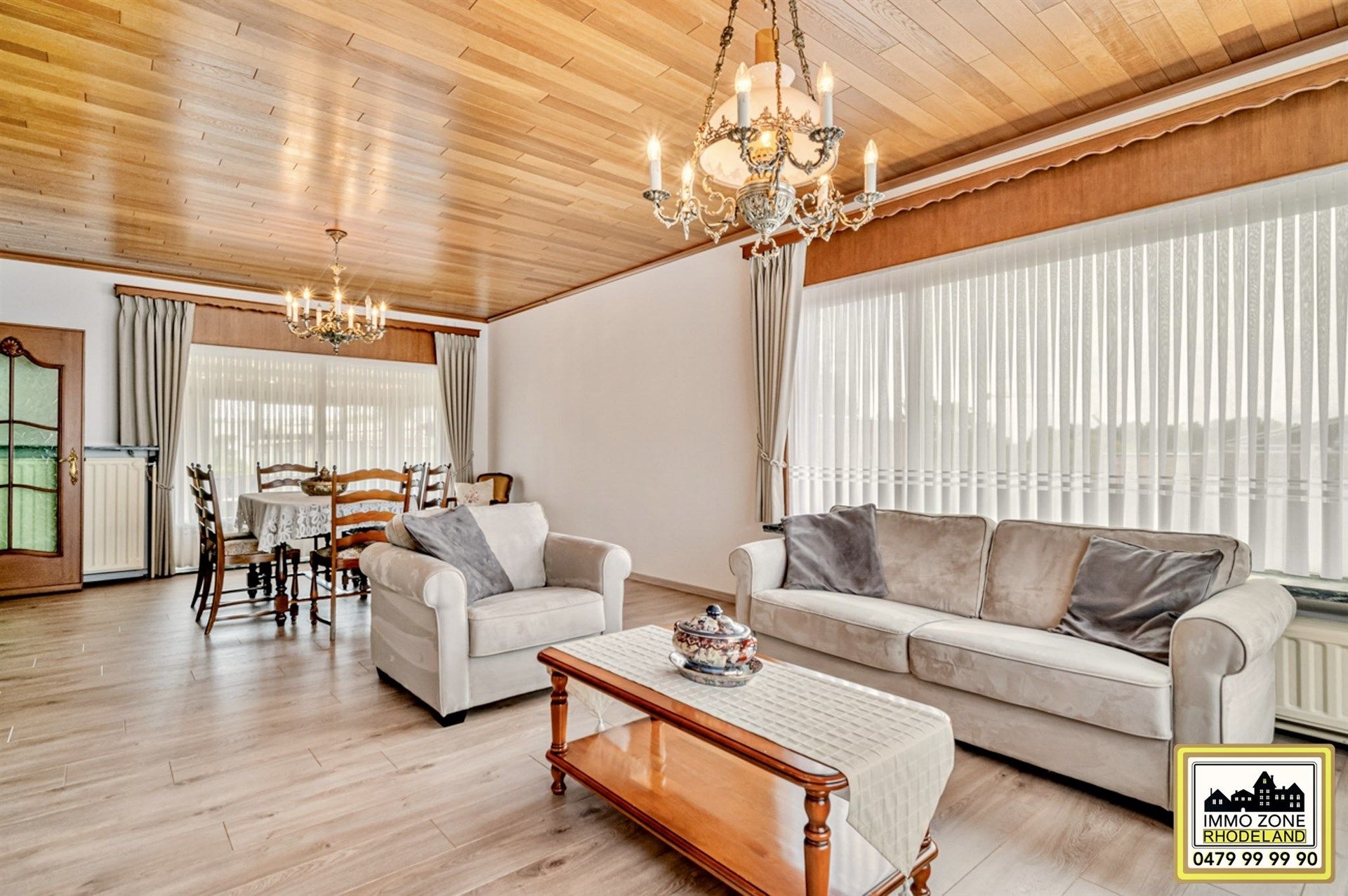 Schitterende bungalow-villa met 3 slpks, 2 garages en tuin foto 8