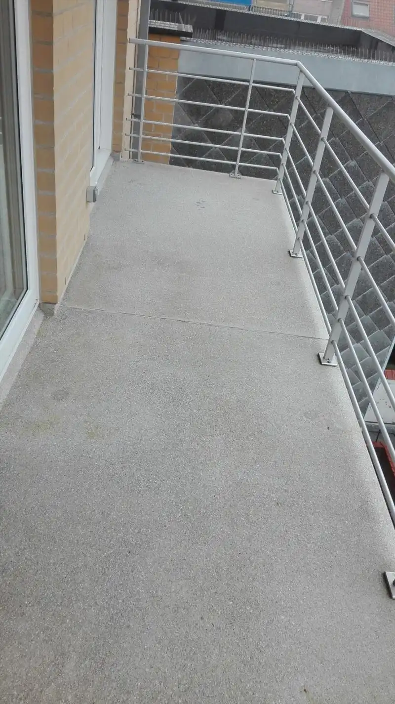 Zeer recent 2 slaapkamer appartement met open zicht /79 m2groot foto 14