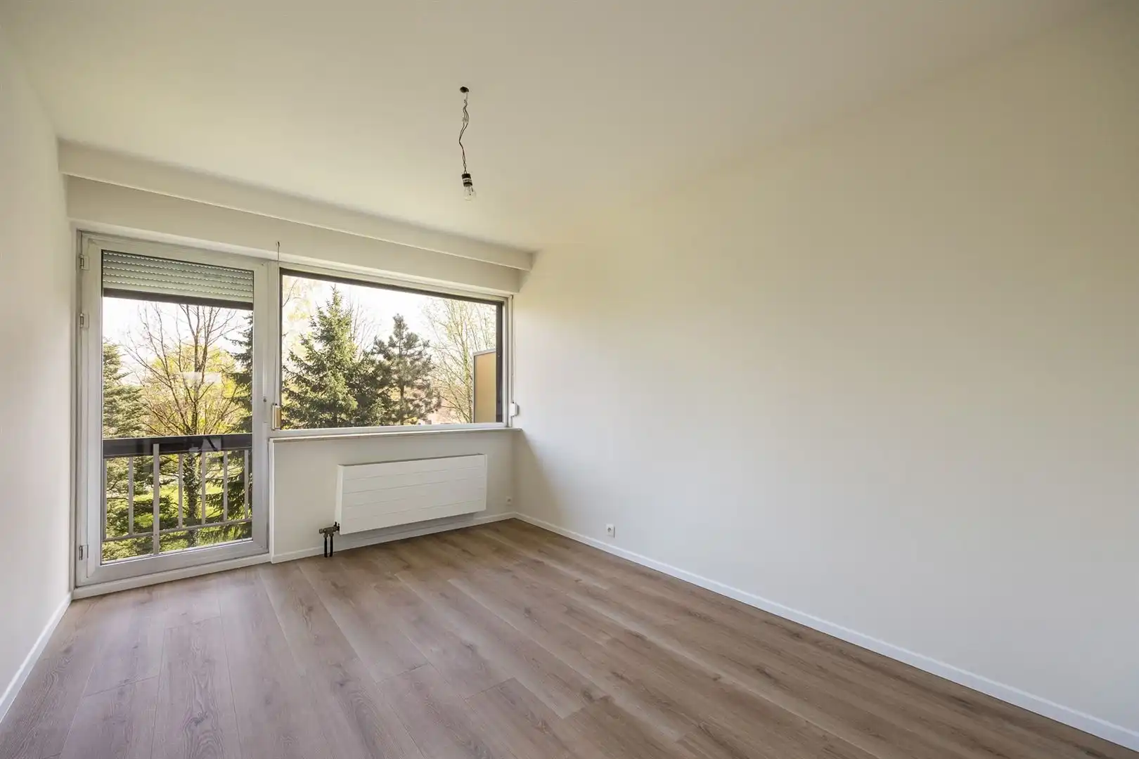 Volledig gerenoveerd appartement met 2 slaapkamers en 2 terrassen!  foto 10