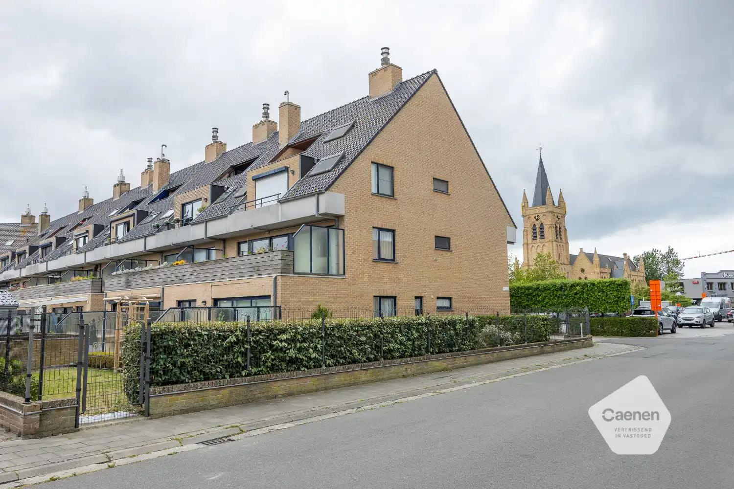 Ruim woonappartement met zongericht, groot terras foto 17