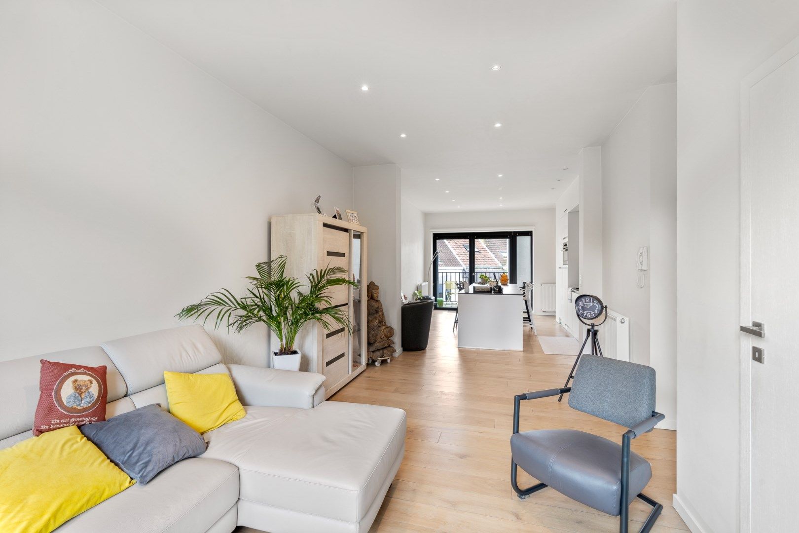 SCHITTEREND 2 SLPK APPARTEMENT MET ZONNIG TERRAS VLAKBIJ CENTRUM foto 5