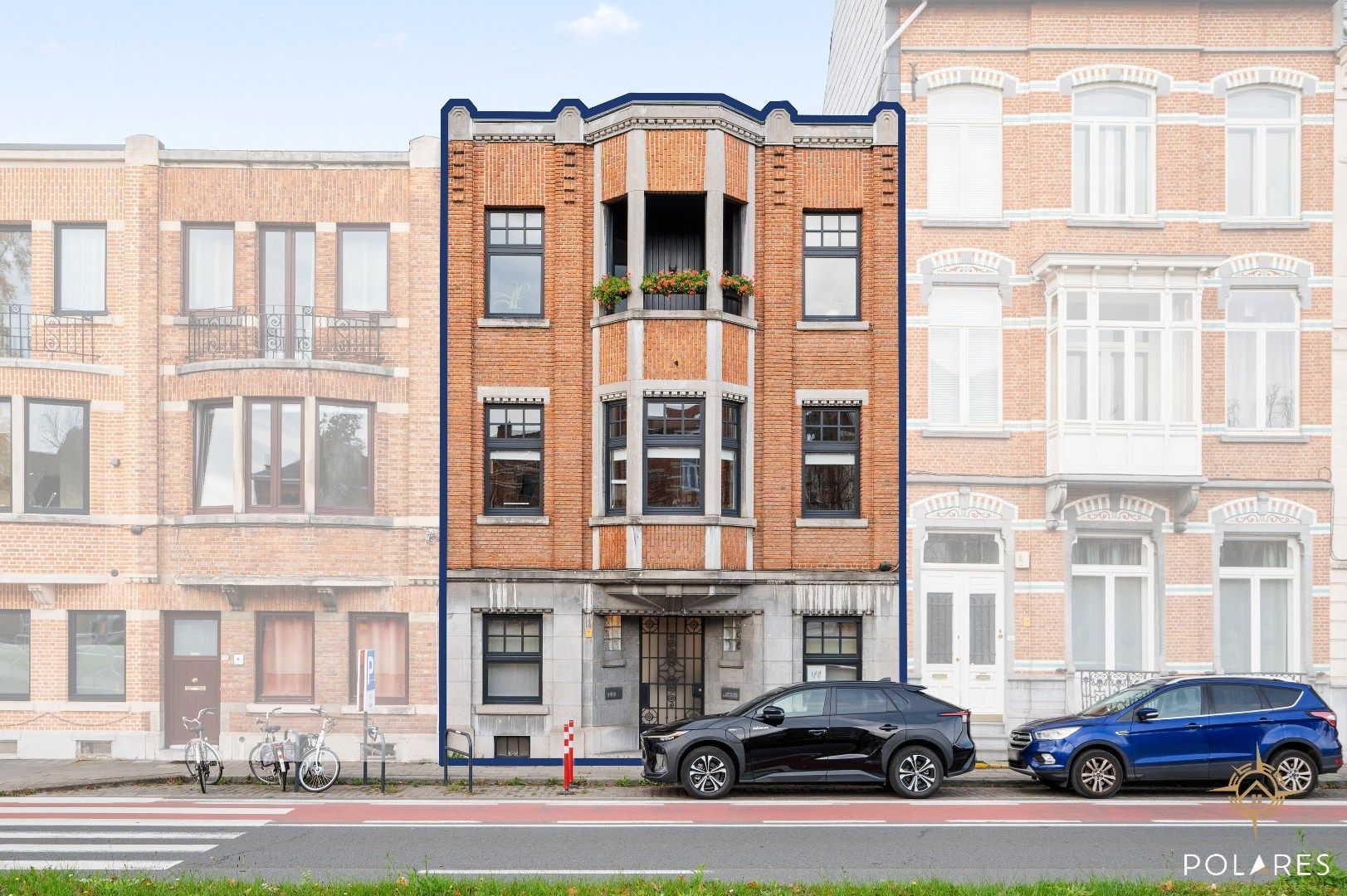 Stijlvol art-deco herenhuis in het hart van Leuven. foto {{pictureIndex}}