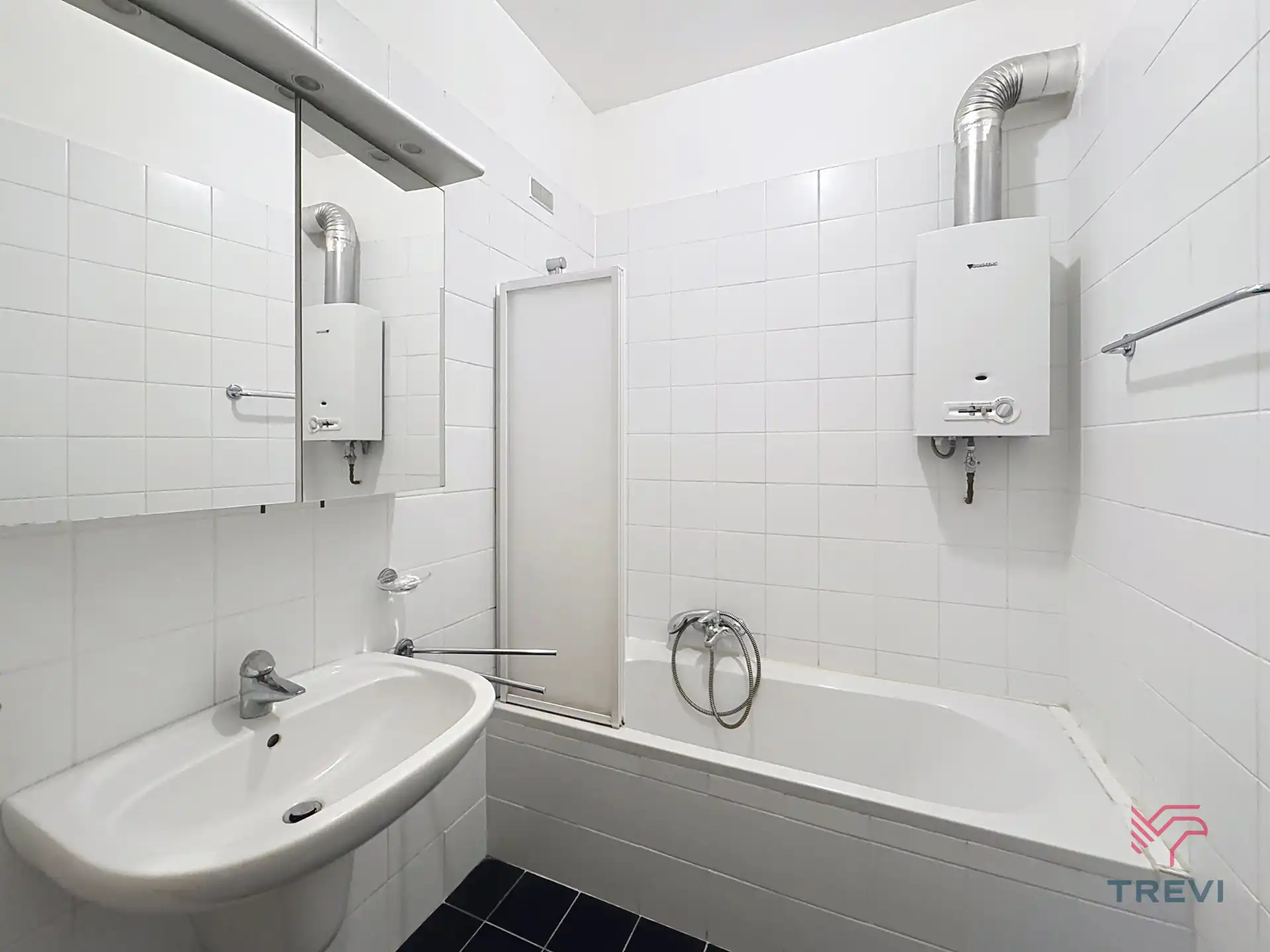 Ruim appartement met 2 slaapkamers en tuin foto 9