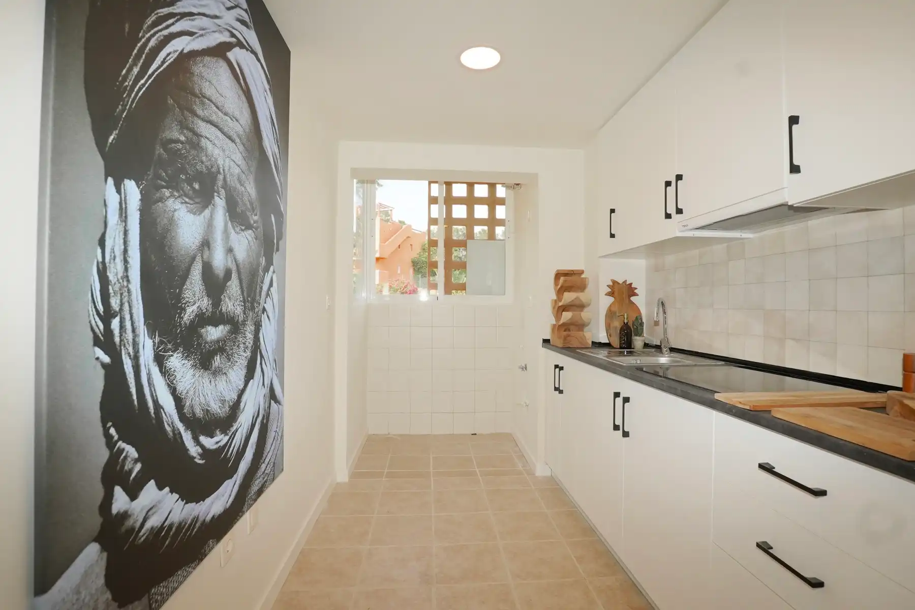 Bemeubeld appartement met parking en berging - uniek aanbod!  foto 26