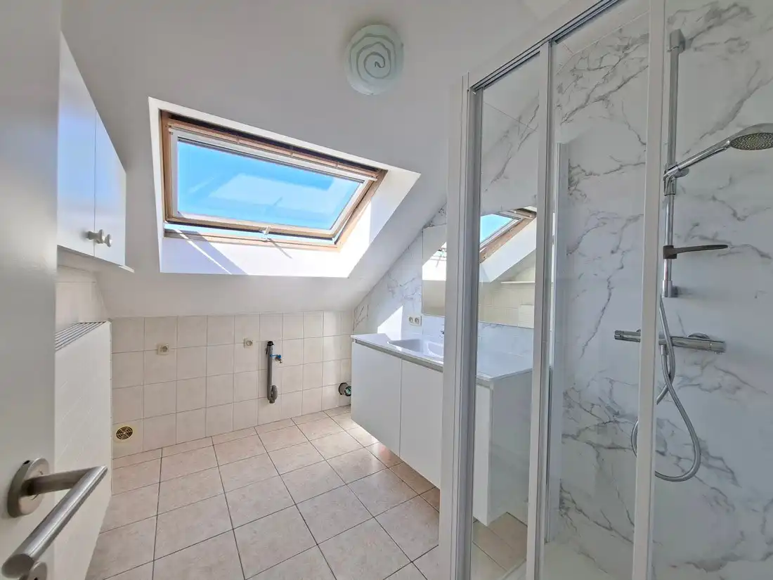 Ruim eigentijds appartement te Bree foto 10