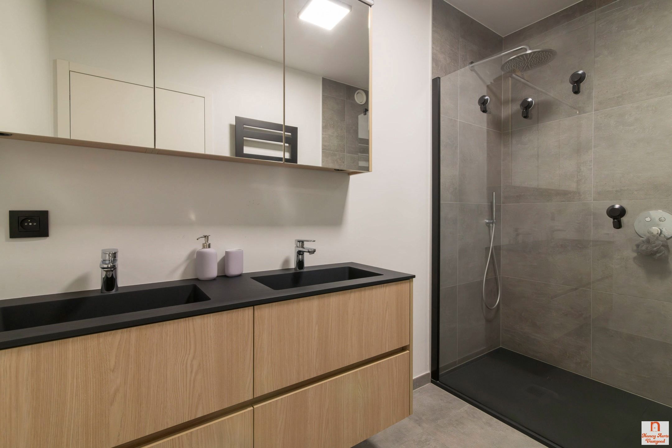 Exclusief wonen aan het water - inclusief 2 autostaanplaatsen foto 34