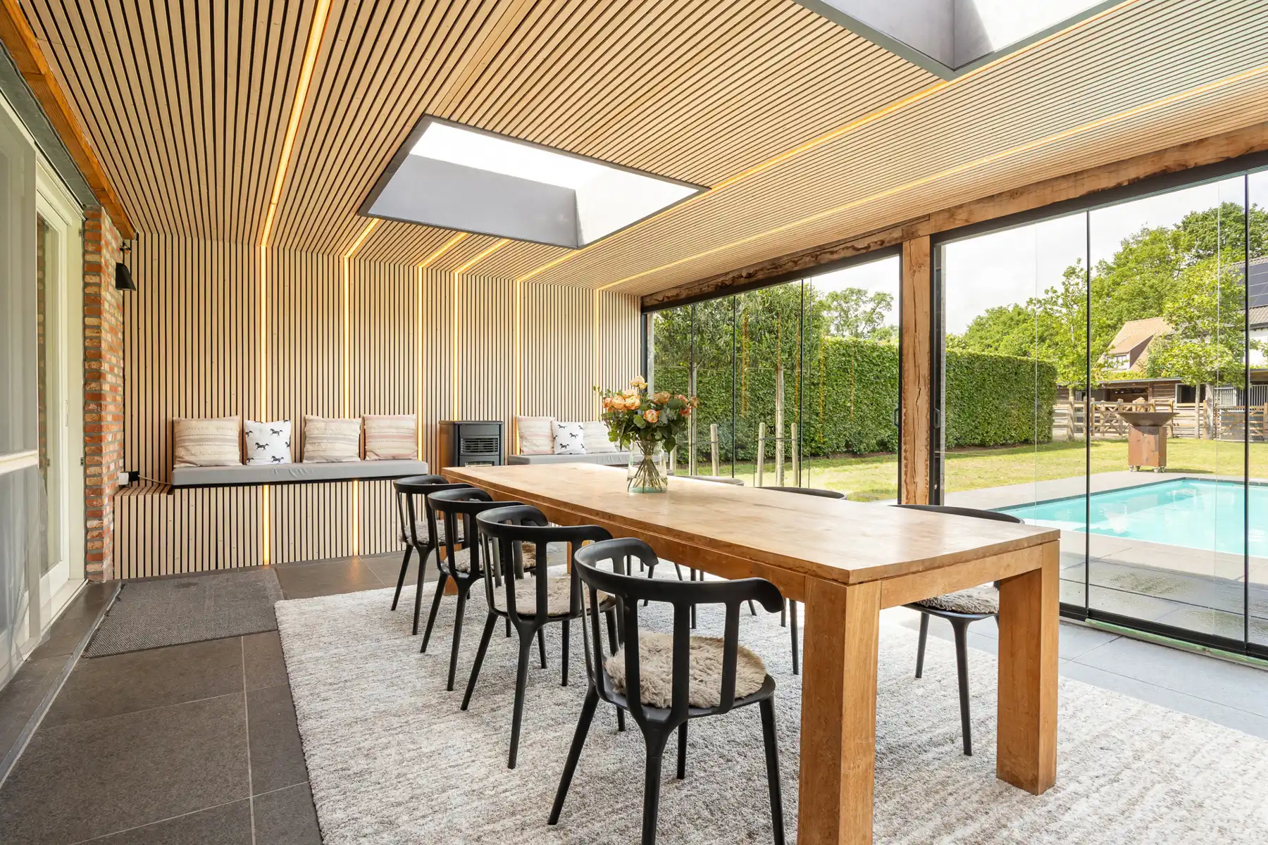 Villa met zwembad en paardenaccomodatie foto 14