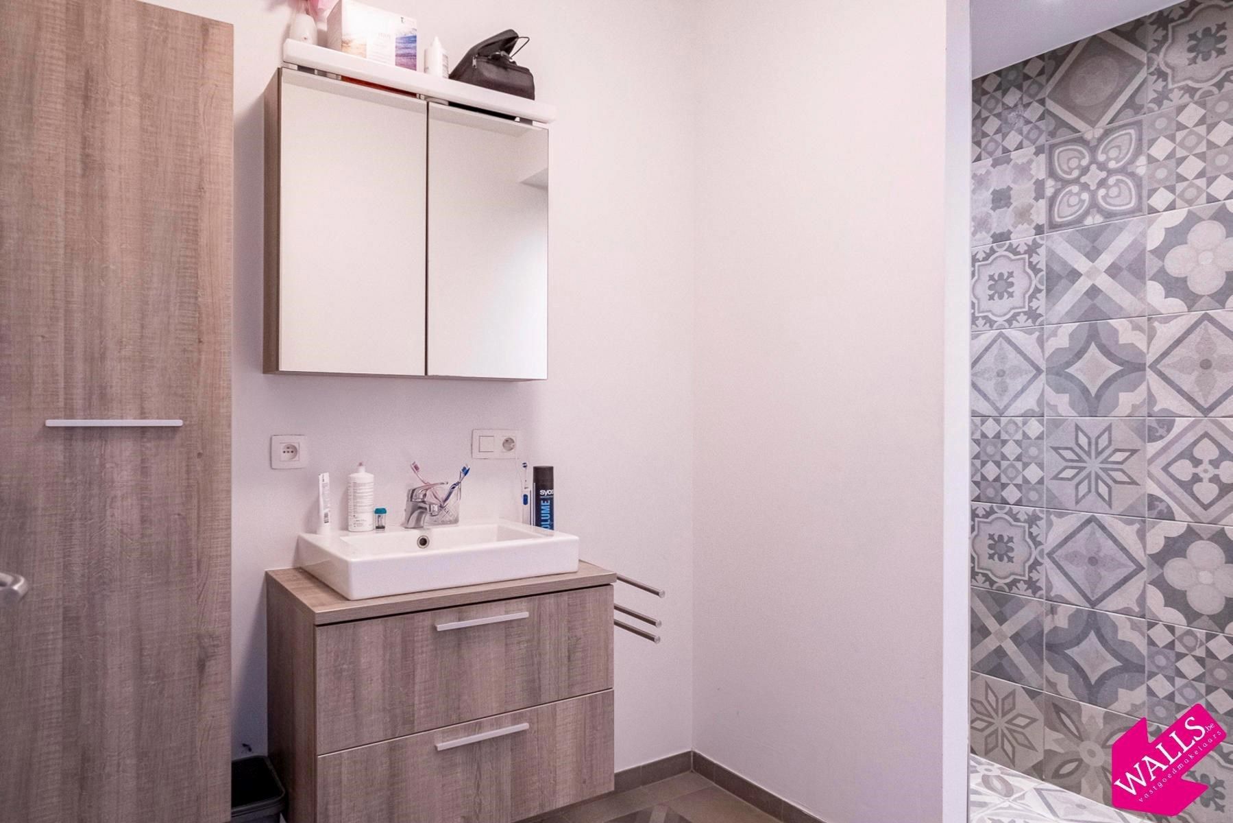 Nieuwbouw appartement met terras en parking, aan park Spoor Noord foto 12