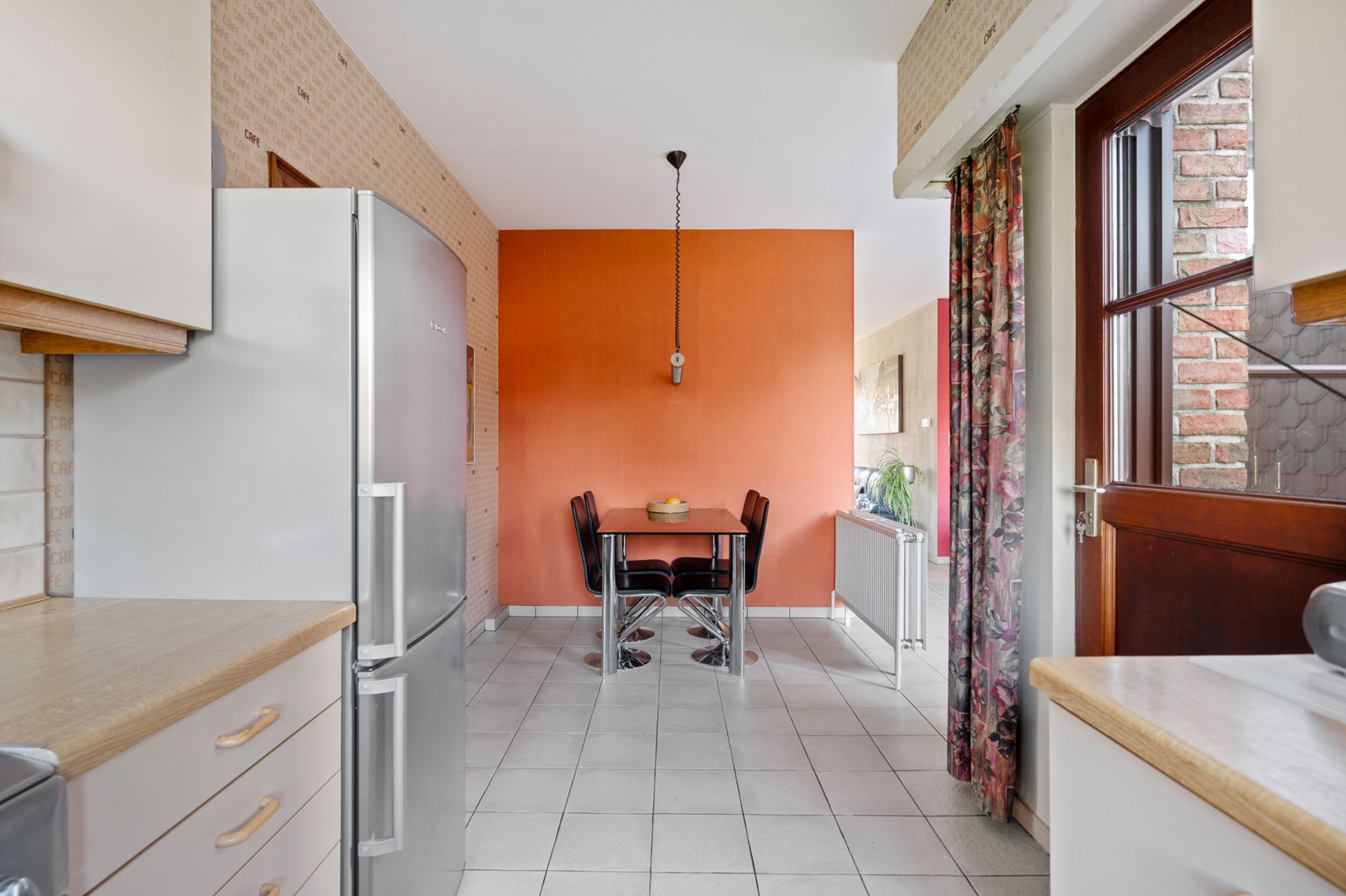 Goed onderhouden HOB met groengebied in achtertuin foto 21