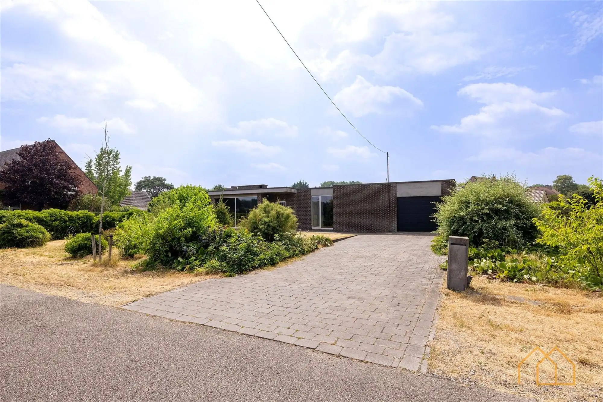 Laagbouw op 15are in groene omgeving foto 26