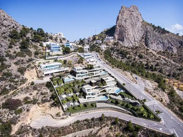 Exclusief project van 4 villa's op 400m van de jachthaven Campomanes foto 2