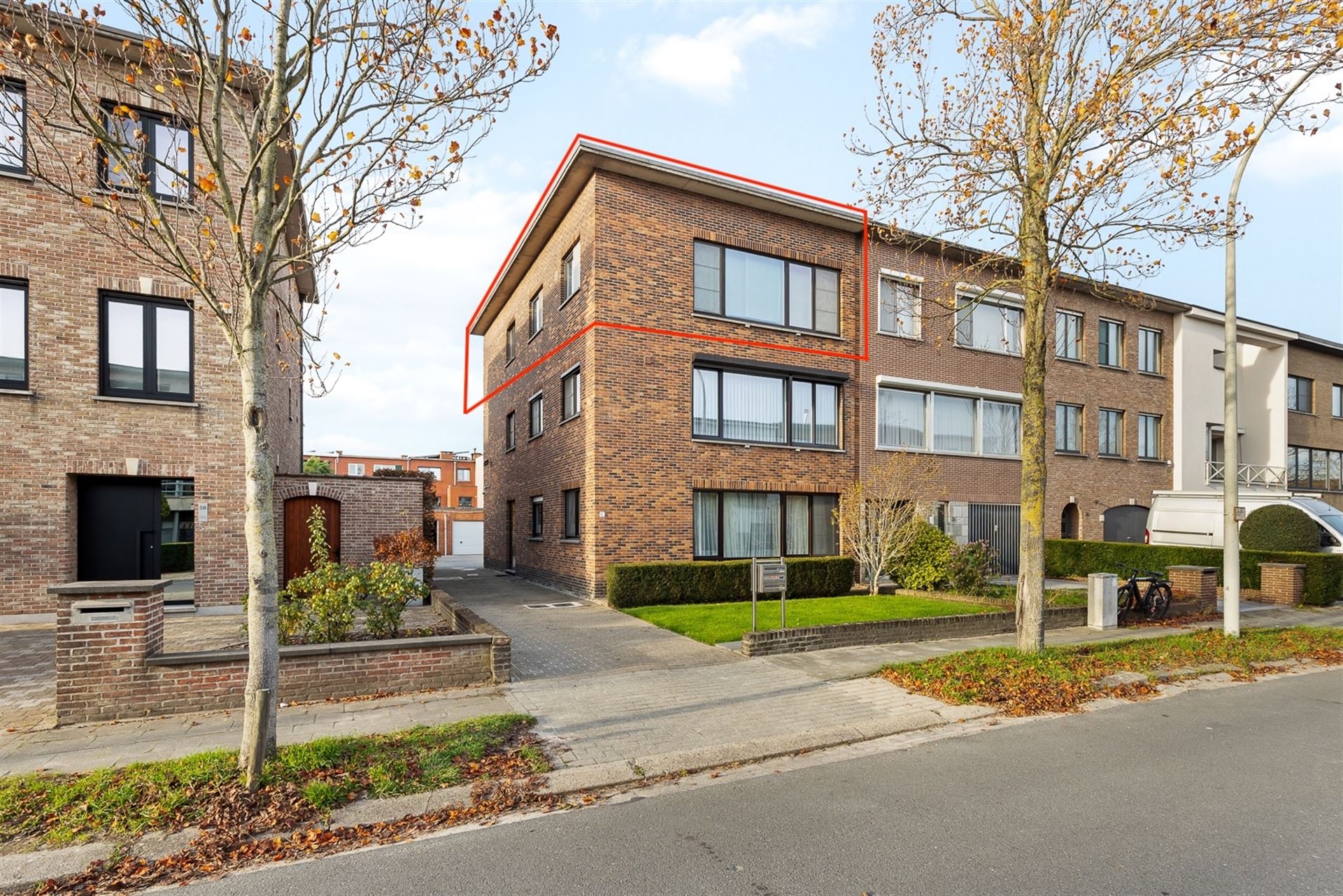 Instapklaar Appartement met 2 Slaapkamers, Terras en Garage foto 21