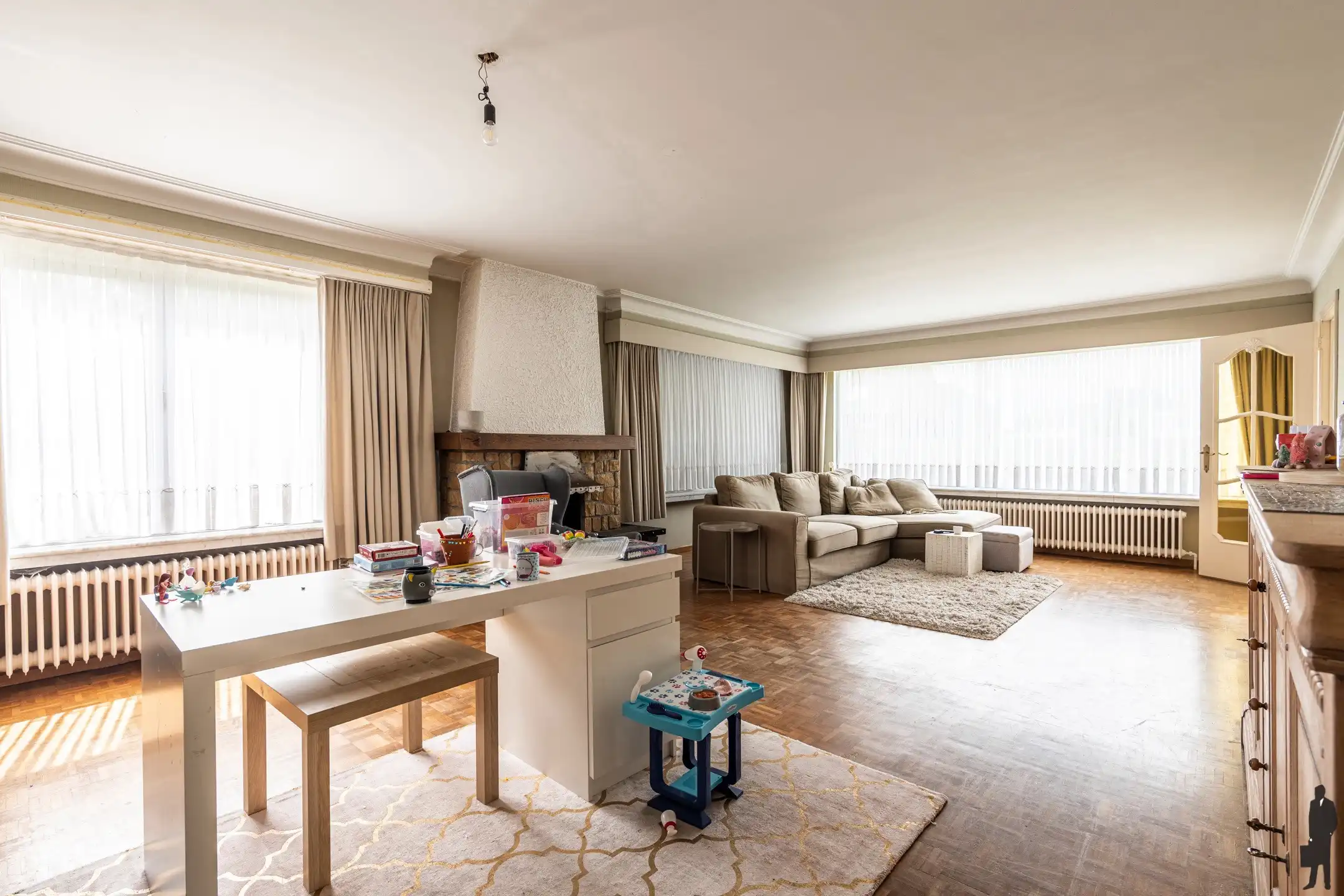Woning met 4 slpk. op ca. 2.530m² grond met weids uitzicht! foto 4