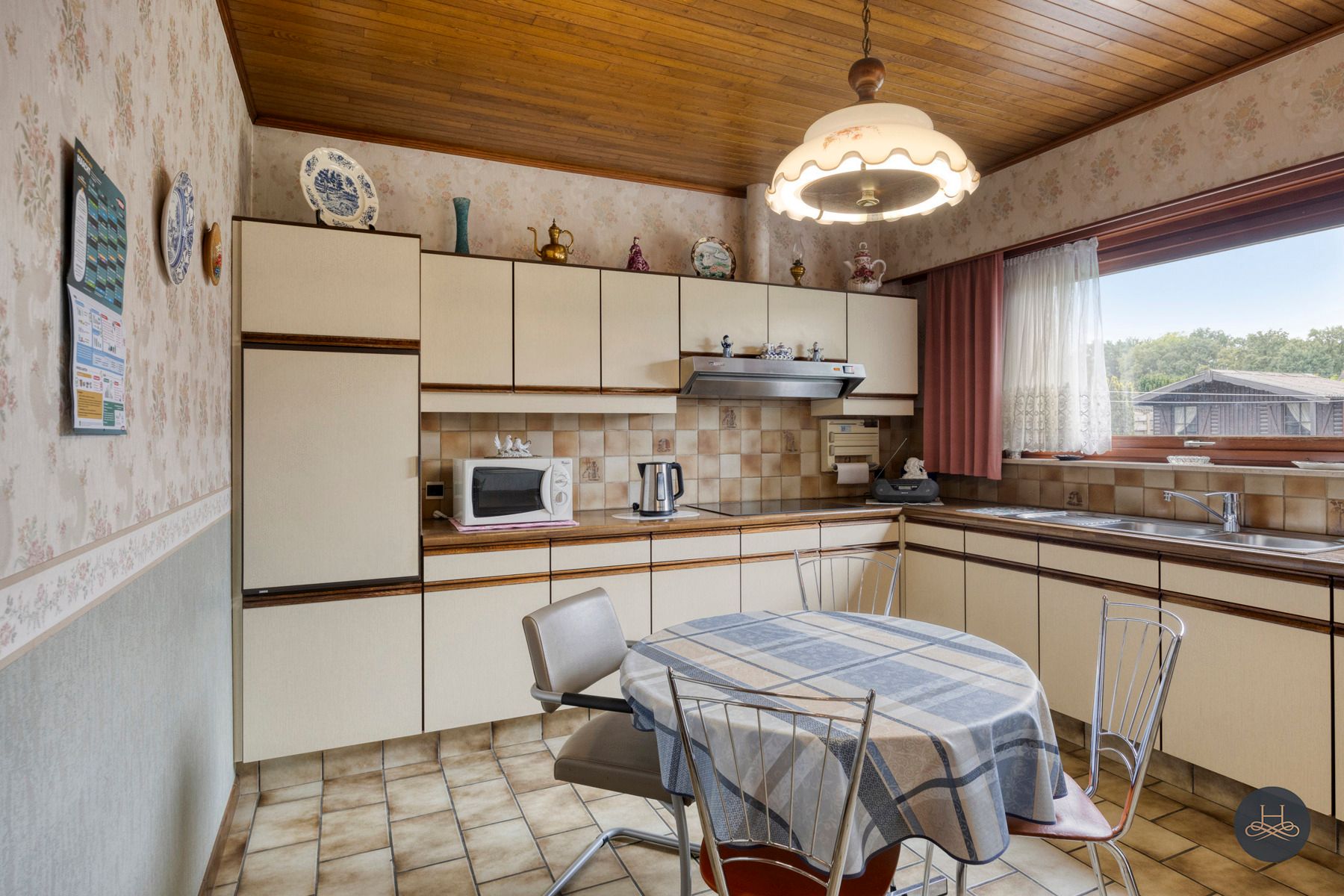 Charmante open woning met veel mogelijkheden op ruim perceel foto 8