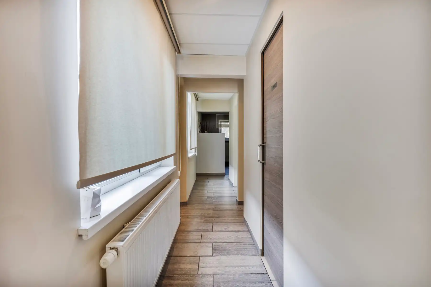 Unieke Kans! Stijlvol & Instapklaar Handelspand op Toplocatie in Koersel foto 5