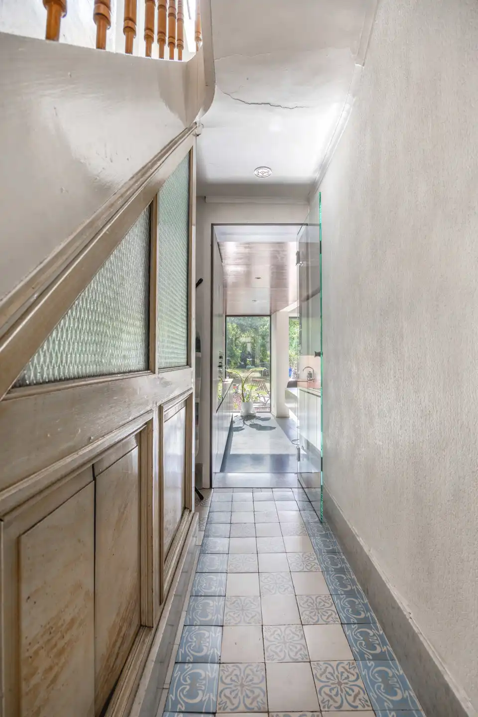Karaktervolle woning met diepe tuin in Wommelgem foto 9