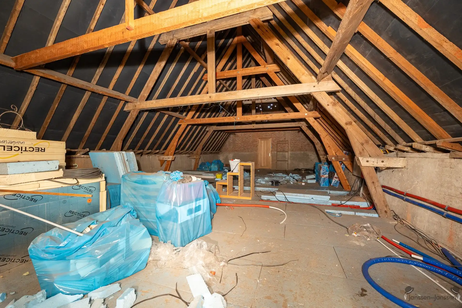 Gerenoveerde boerderij met landelijk zicht foto 24