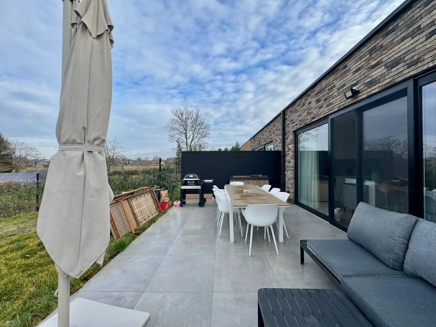 Luxe gelijkvloers appartement met 2 slaapkamers én tuin te huur foto 16