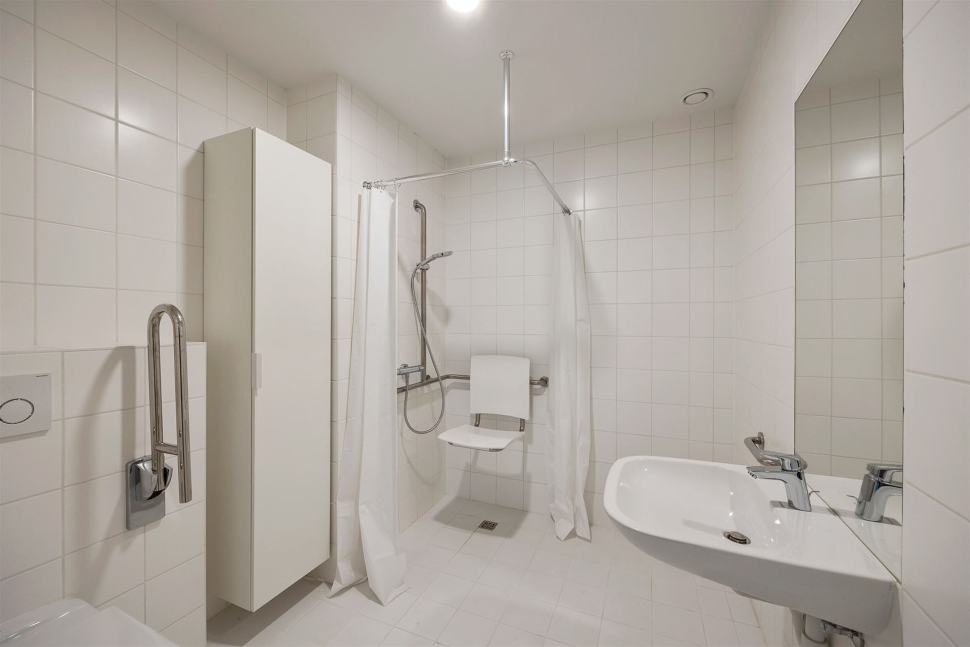 Instapklare Assistentiewoning met Terras In Kontich foto 9