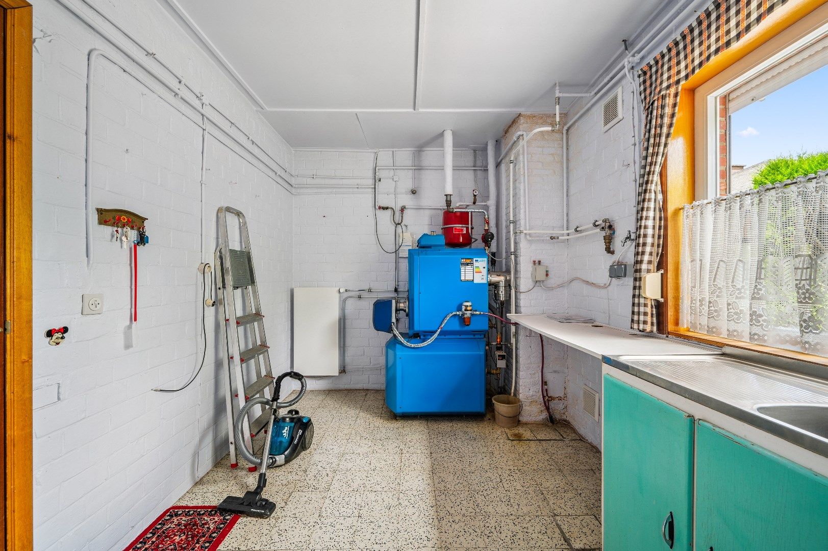 Ruime open bebouwing met tuin, terras, garage en 3 slaapkamers in Wange foto 12