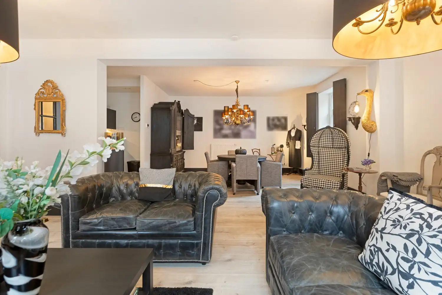 Karaktervolle woonst met indrukwekkend interieur in hartje Oud-Rekem! foto 10