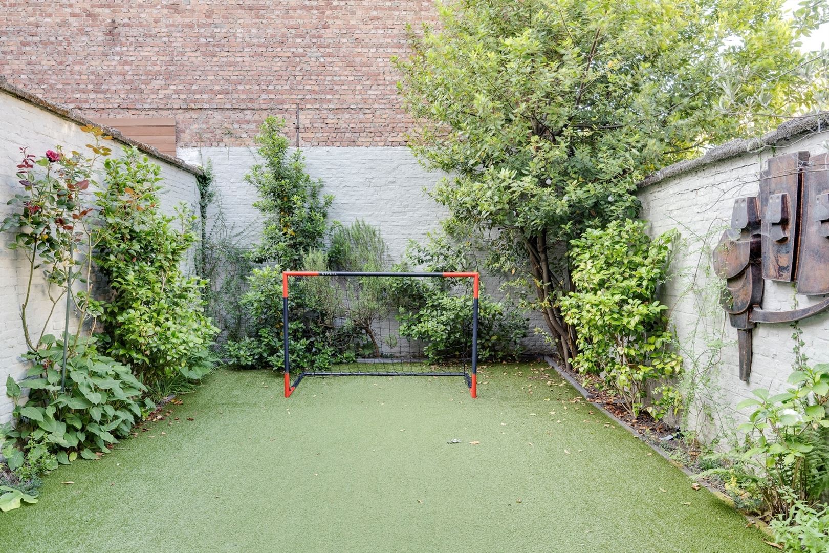 Karaktervolle herenwoning met zee aan ruimte foto 9