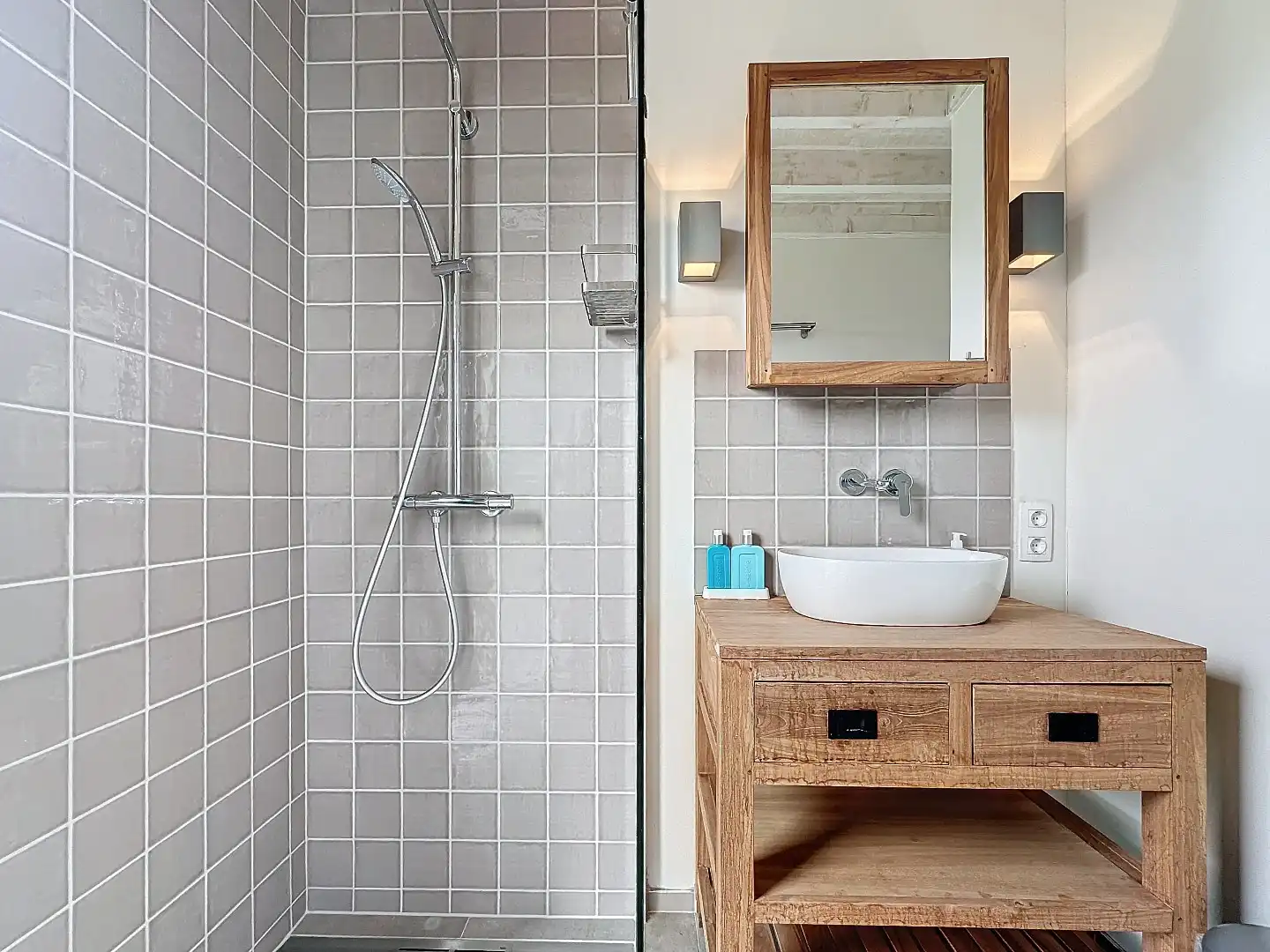 Exclusieve dijkwoning met eigen guesthouse foto 44