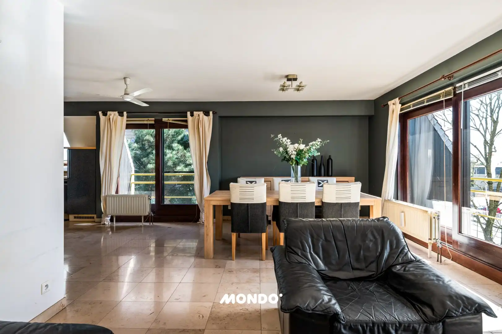 Ruim en lichtrijk appartement met 3 slaapkamers! foto 3