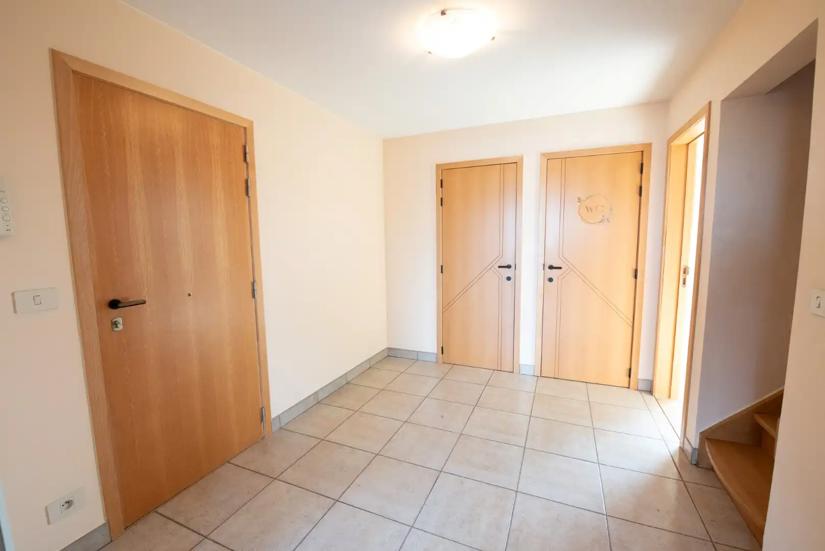 TE KOOP: Ruim duplex-appartement met 3 slaapkamers met groot terras in centrum Zulte! foto 8