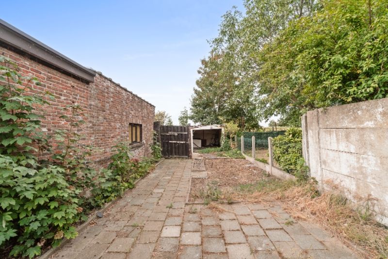 Ruime woning met 3 slaapkamers op 551m² foto 16