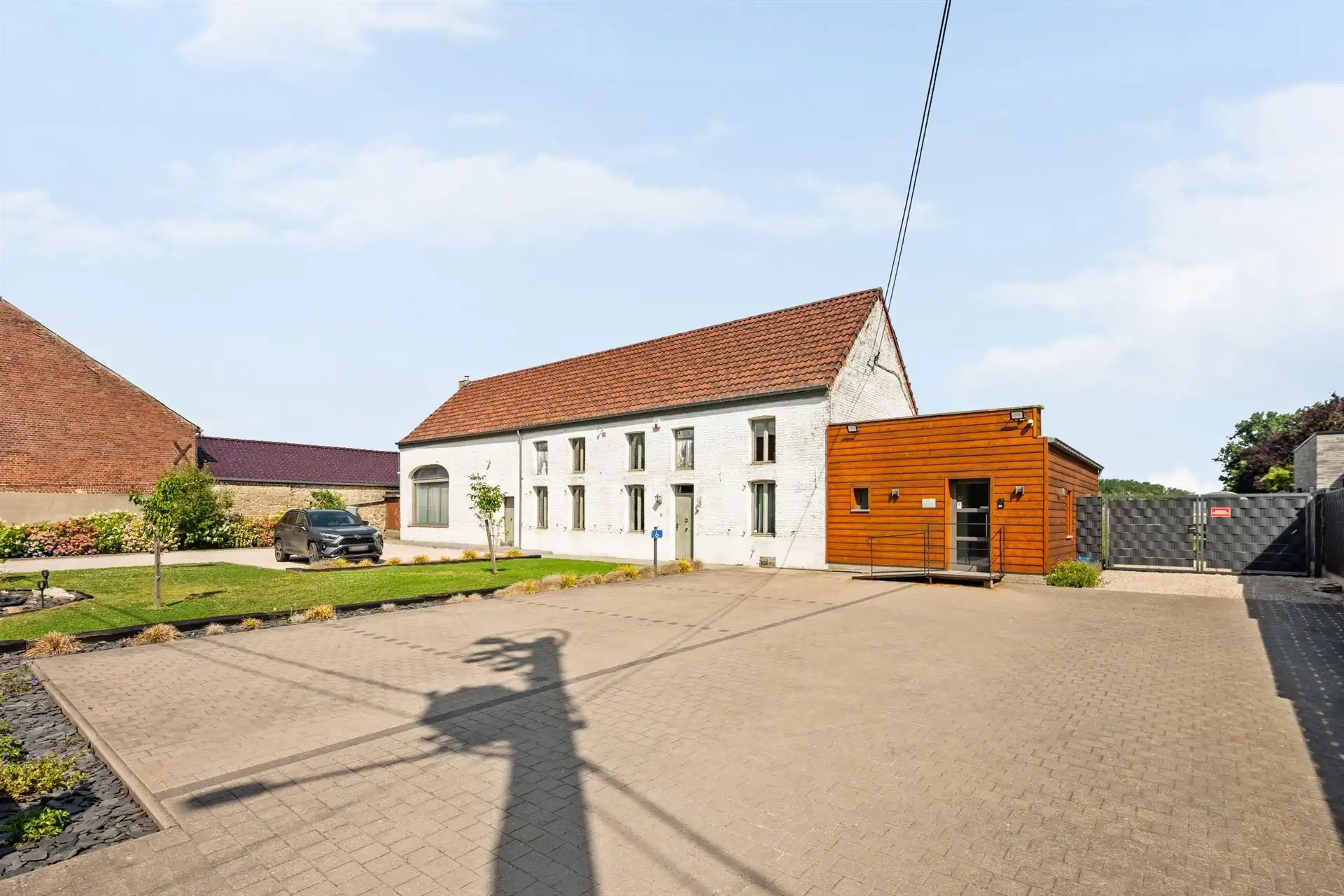 Karaktervolle gezinswoning met professionele ruimte! foto 6