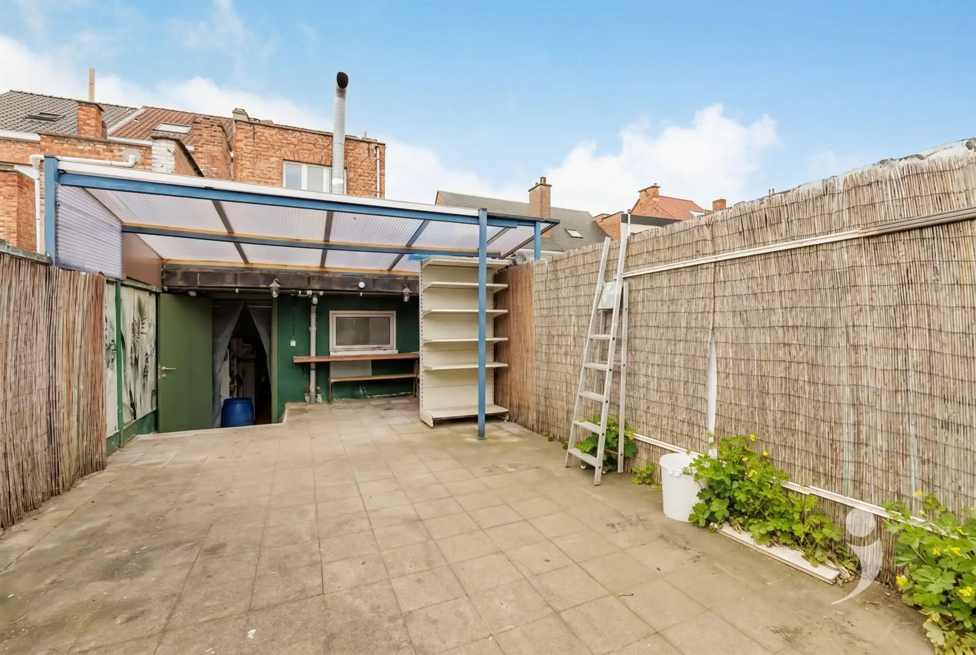 Zeer ruime woning aan de Becker-Remyplein! foto 24