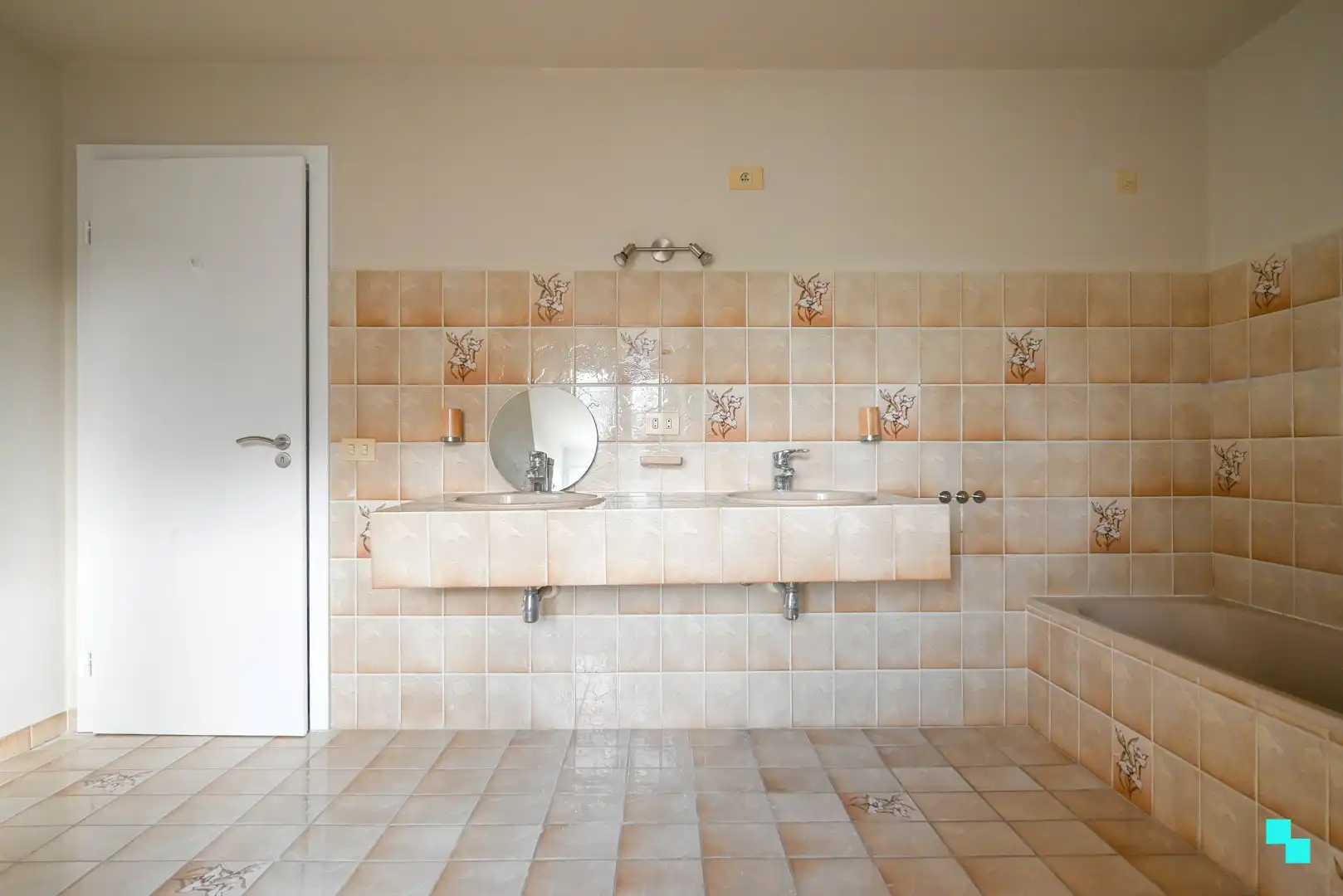 Recent gerenoveerde halfopen bebouwing foto 28