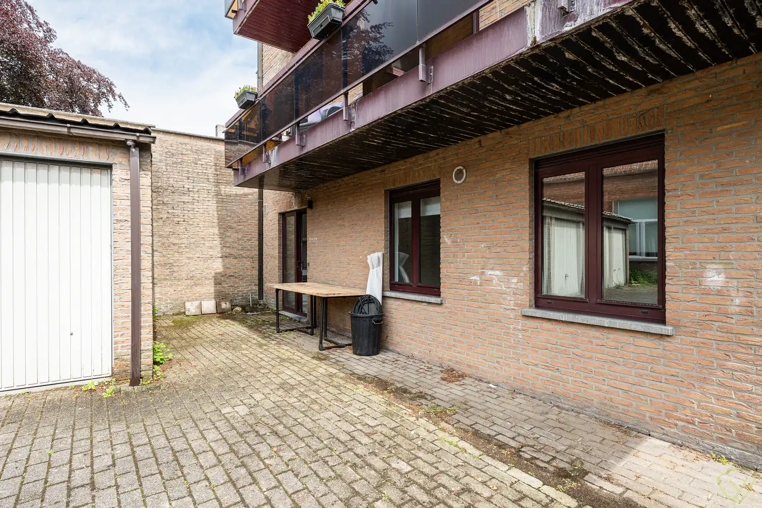 Ruim gelijkvloersappartement met private garage in de Kaaistraat! foto 29