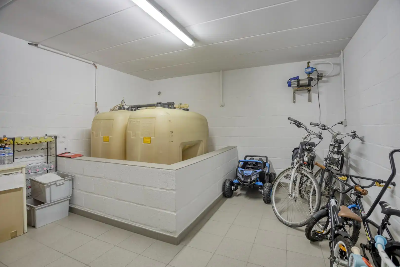 Landelijk en stijlvol wonen in alle rust – Ruime villa met fraai aangelegde tuin foto 24