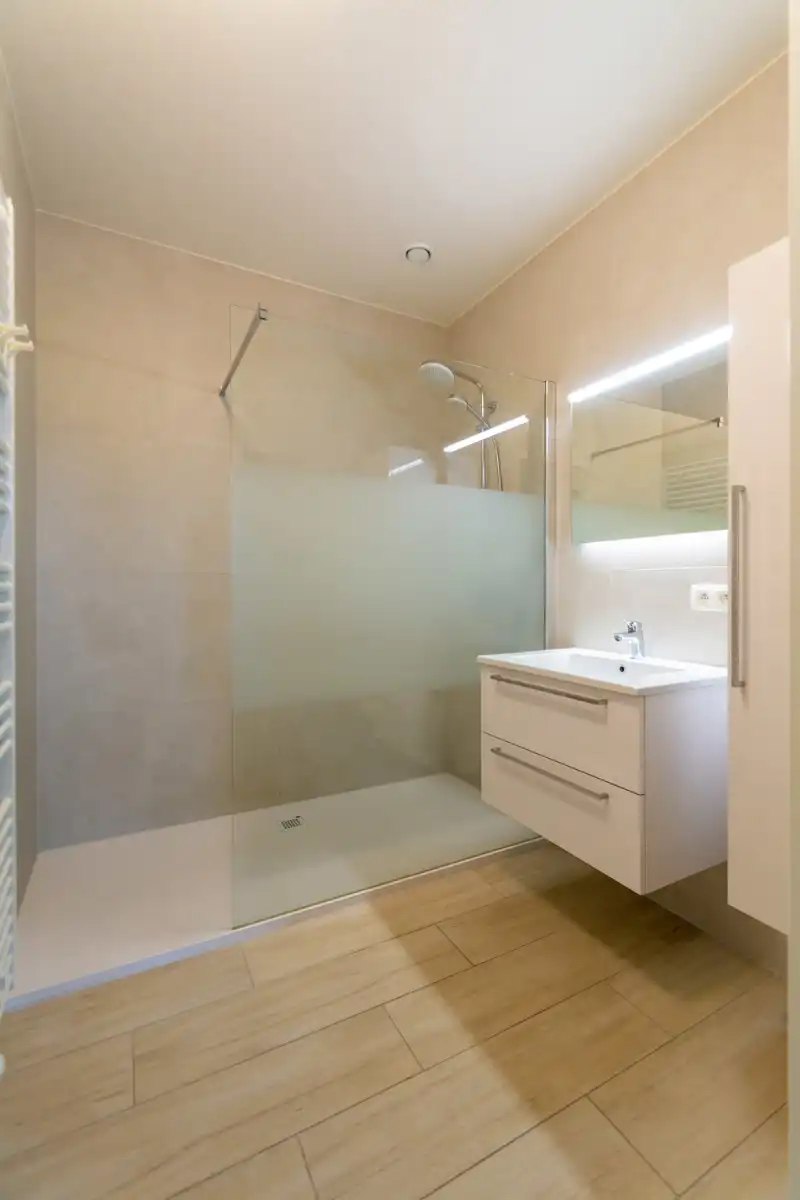Prachtige 1 slaapkamers appartement met parkzicht foto 6