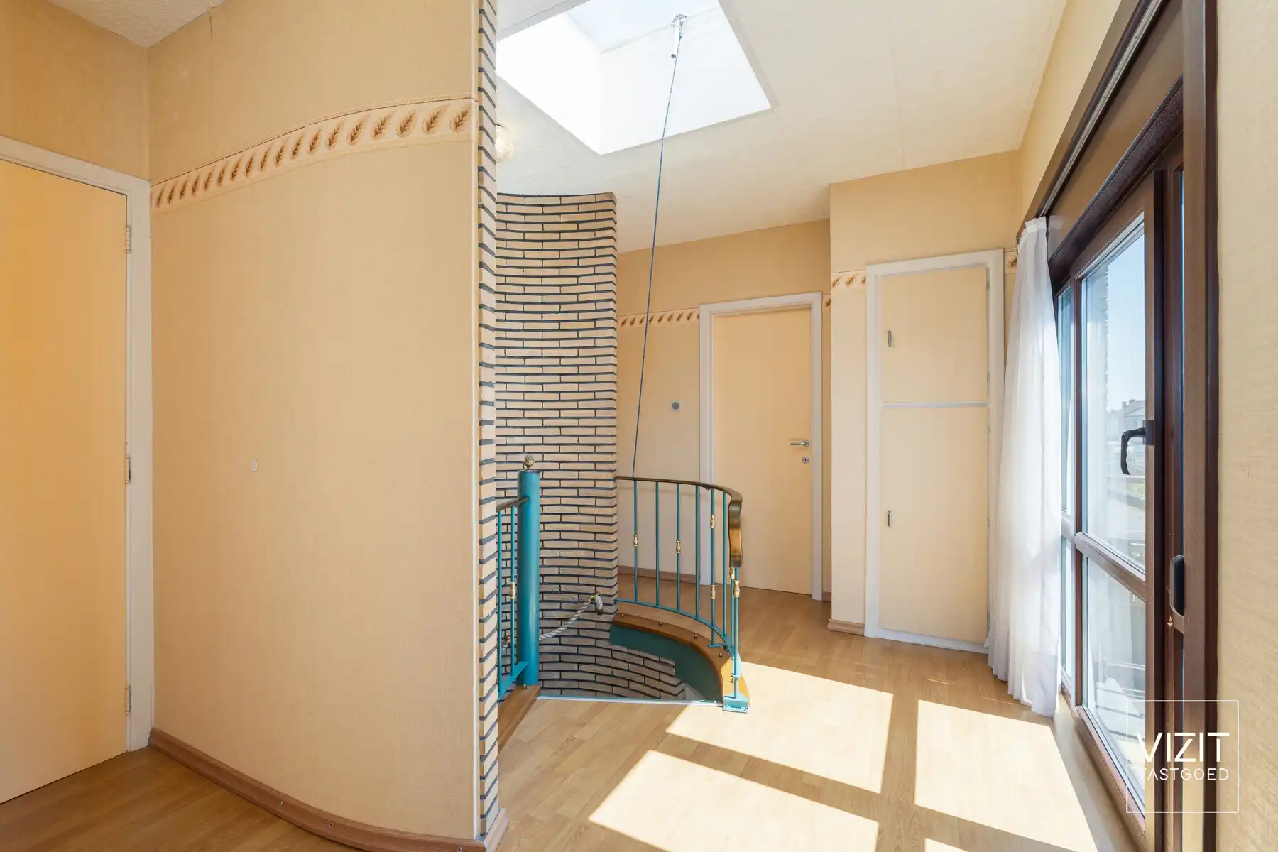 Halfopen woning met garage nabij station Ninove foto 9