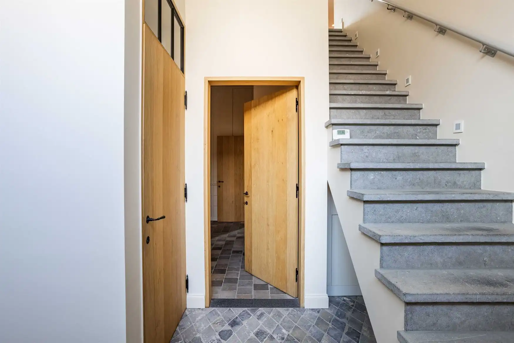 Woning met bureau en magazijn van 431 m² in Gentbrugge foto 2