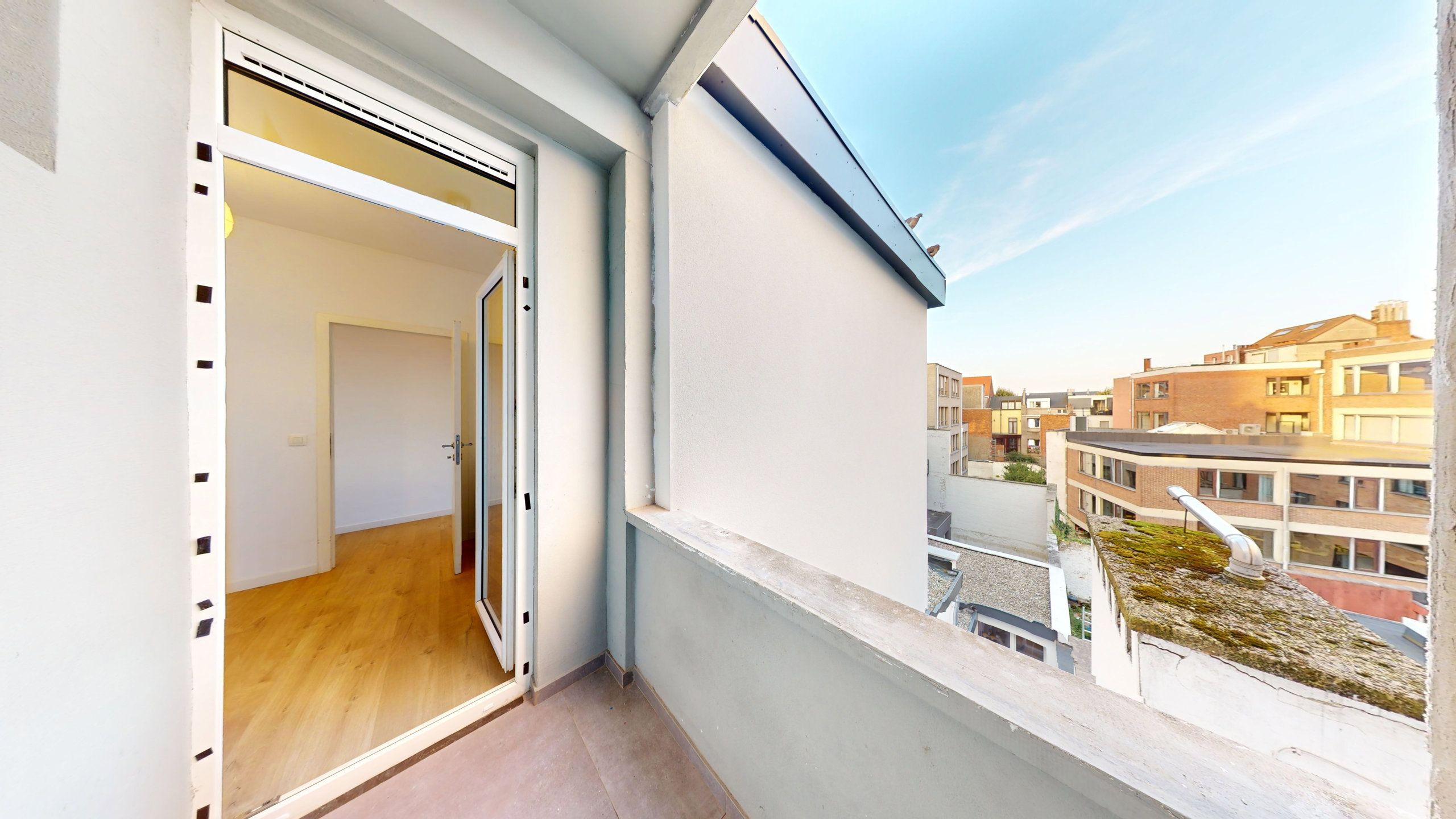 Gemeubeld zonnig appartement met twee slaapkamers foto 8