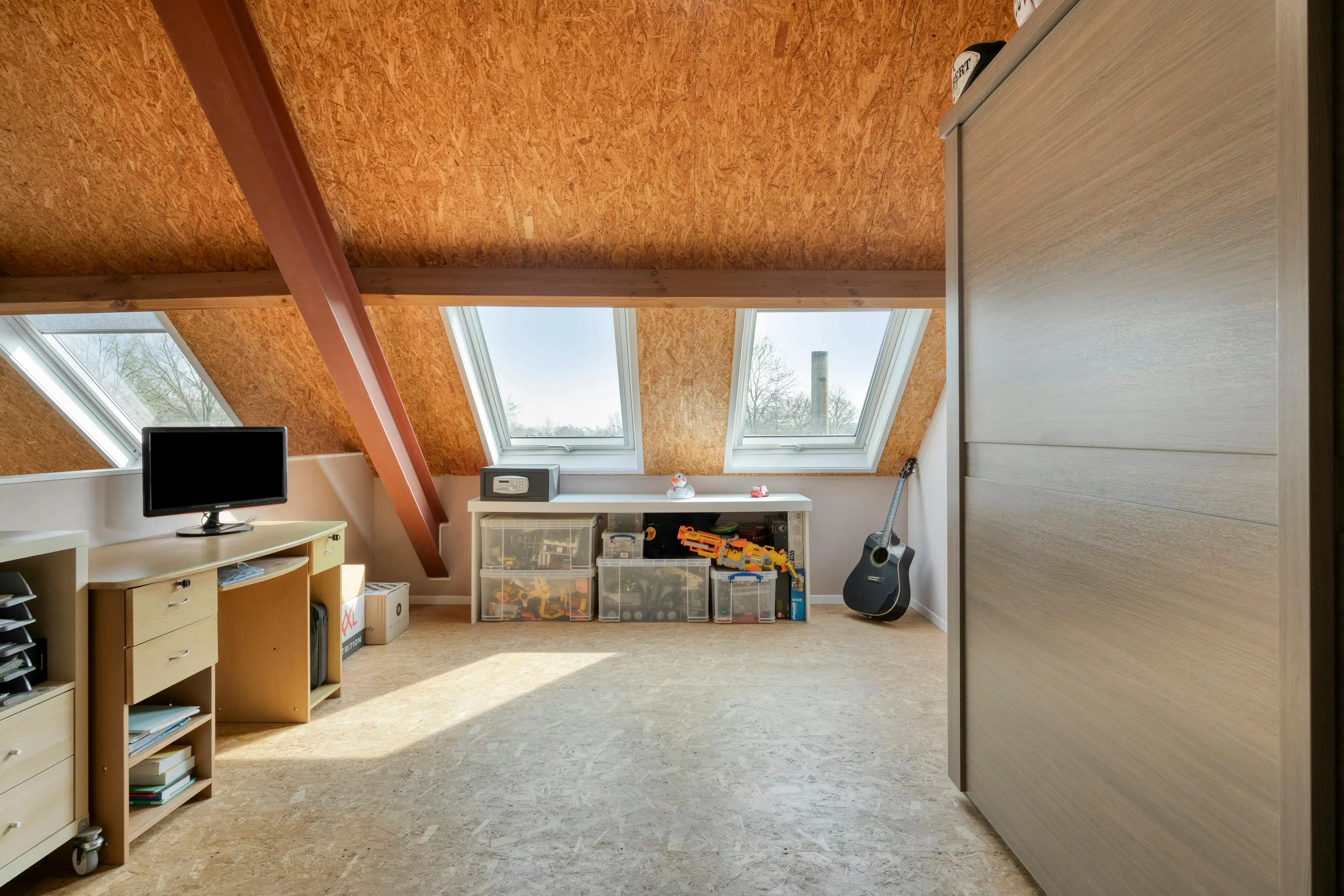Herenhuis met handelszaak te koop in Kaprijke foto 24
