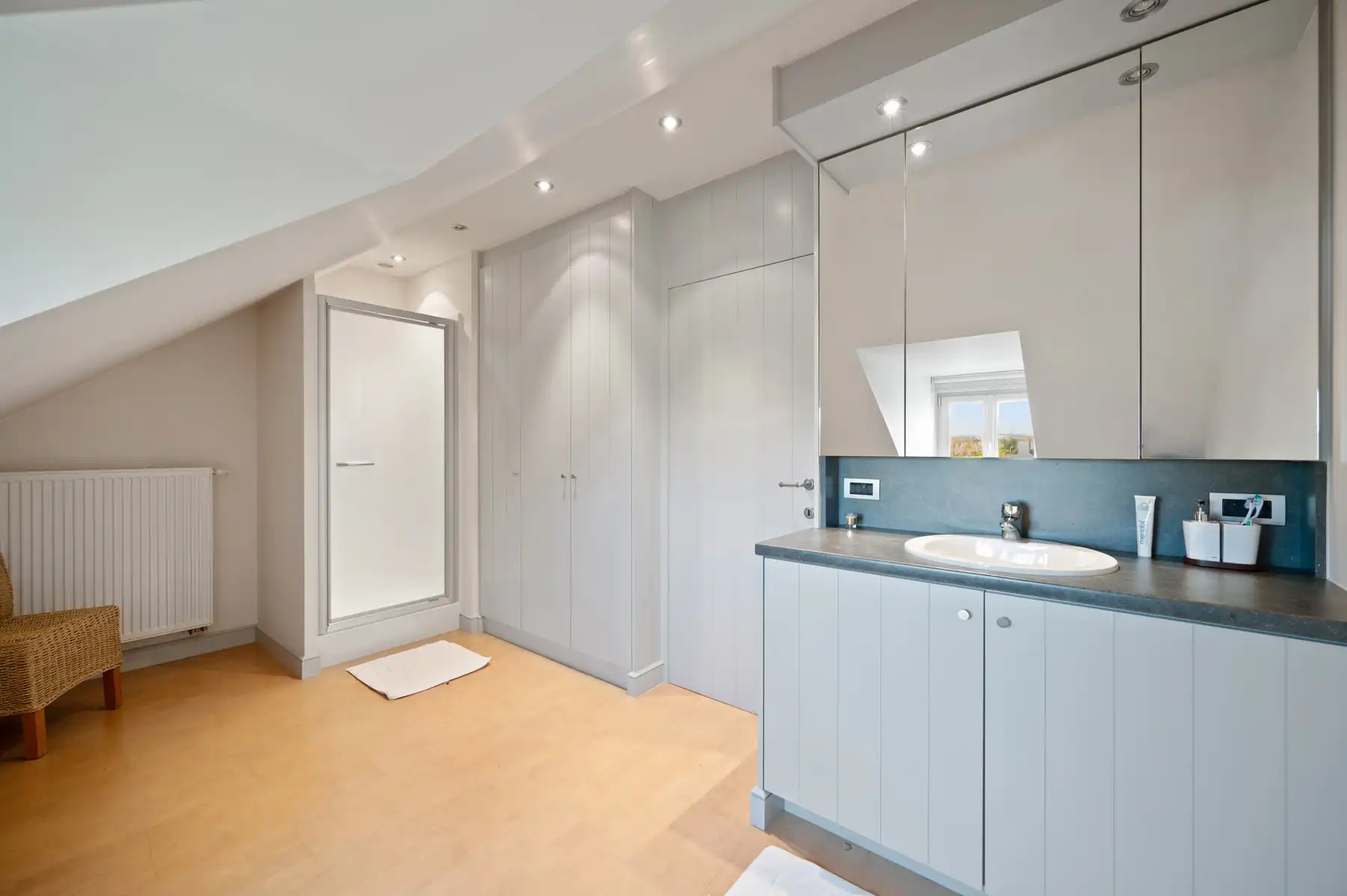 Prachtige villa in tijdloze architectuur te SCHRIEK foto 27