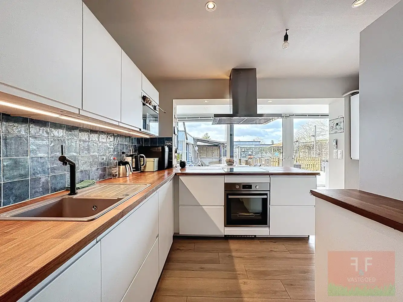 Instapklare en energiezuinige bungalow met 2 slaapkamers, zonneterras en inpandige garage foto 14