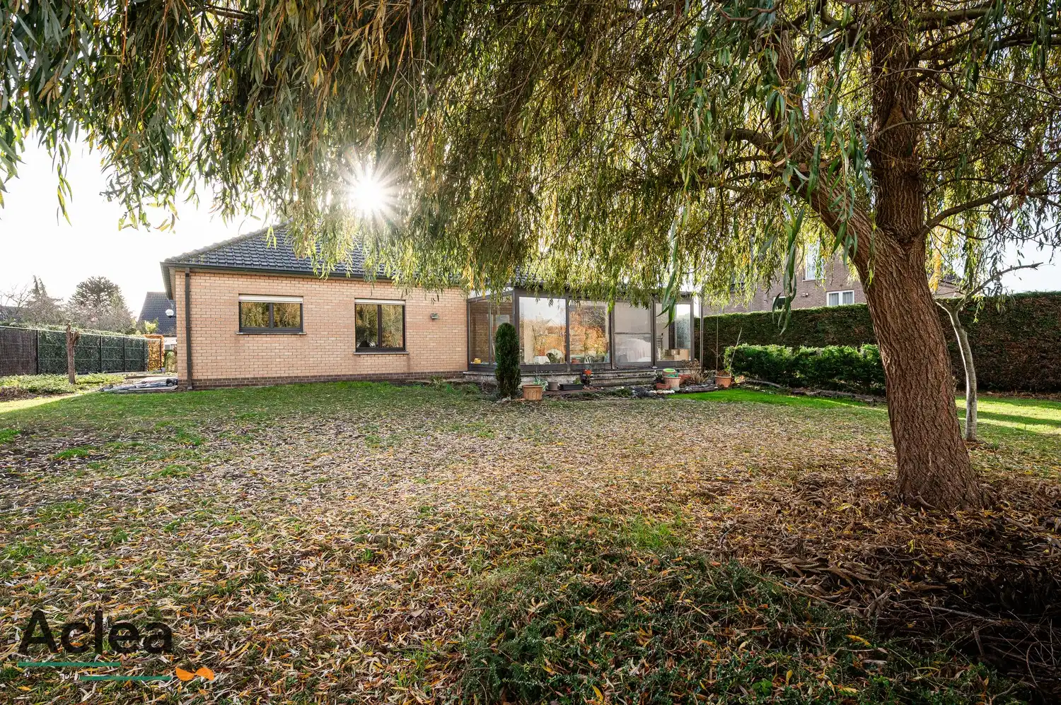 Vrijstaande woning op een goed gelegen, ruim perceel foto 31