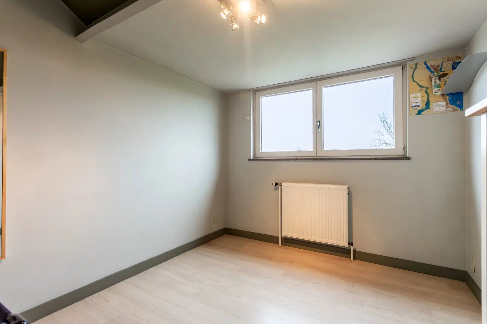 Instapklare villa te Heikruis, 4 slpks, bureau, dubbele garage en ruime tuin foto 26