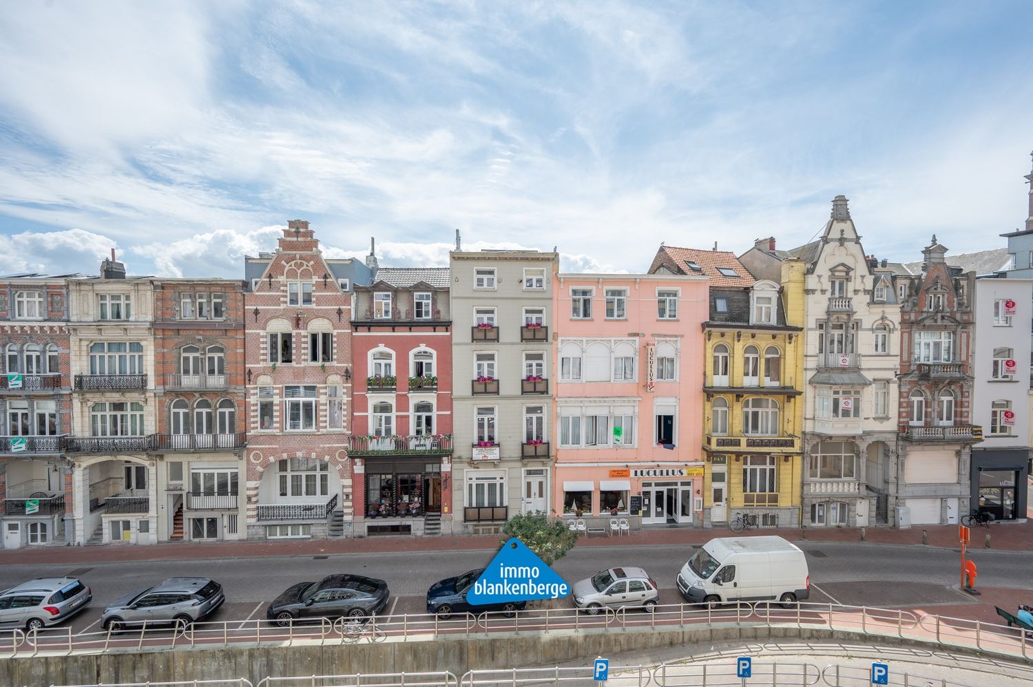 Lichtrijk en gemeubeld appartement vlakbij de zeedijk en het centrum van Blankenberge foto 11