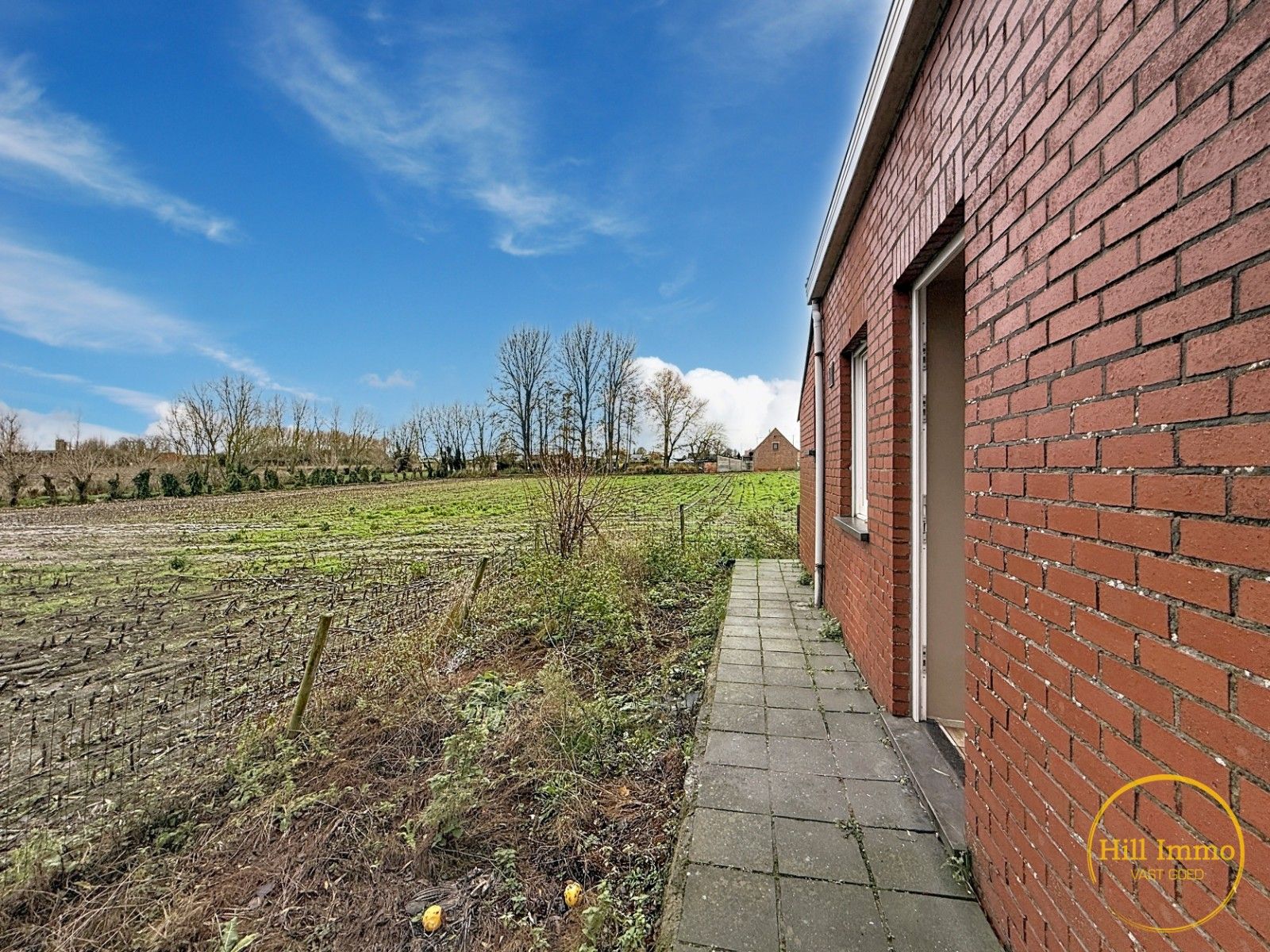 Te huur: Rustig gelegen halfopen woning met prachtig uitzicht foto 7