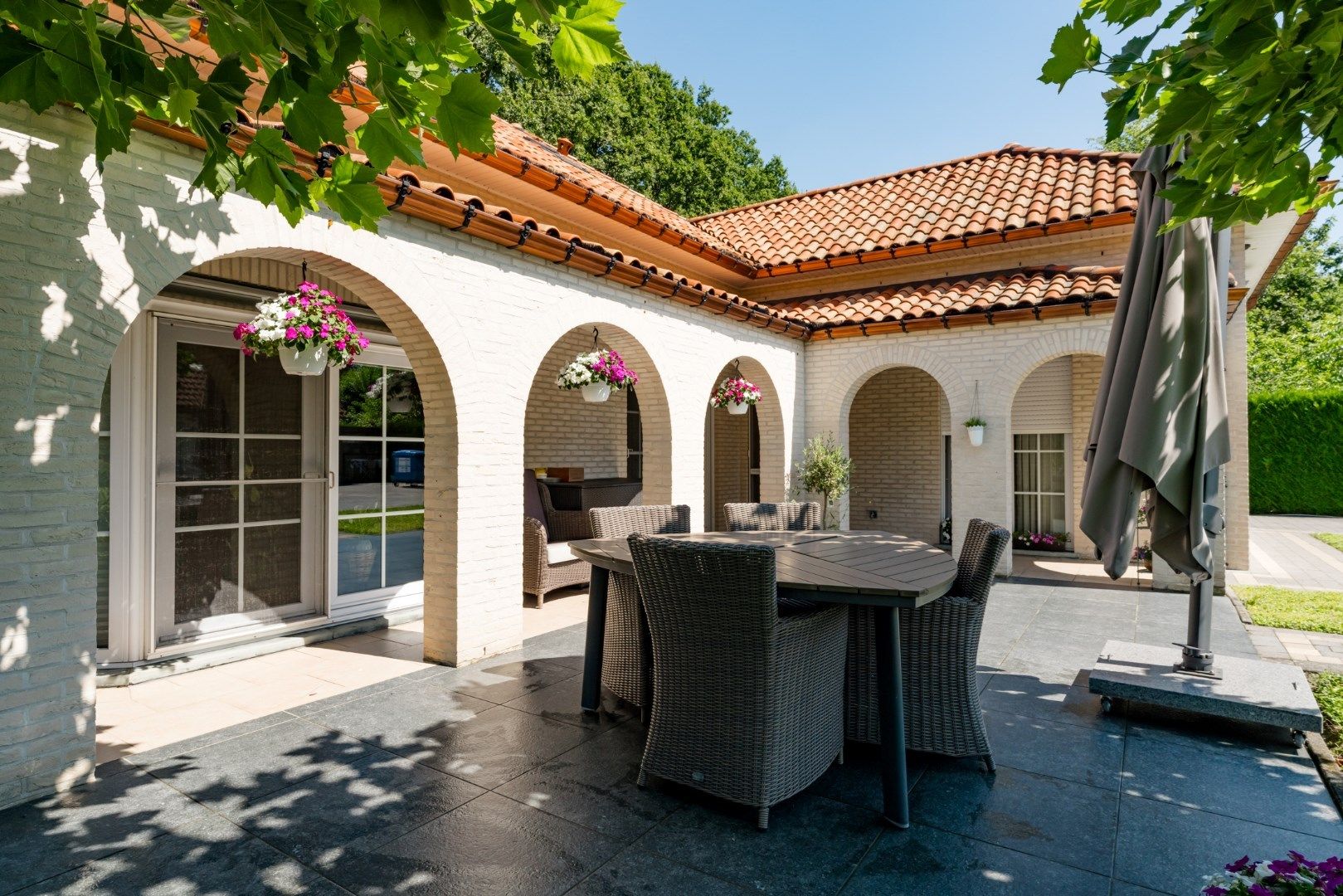 Prachtige villa te koop op rustige locatie! foto 6