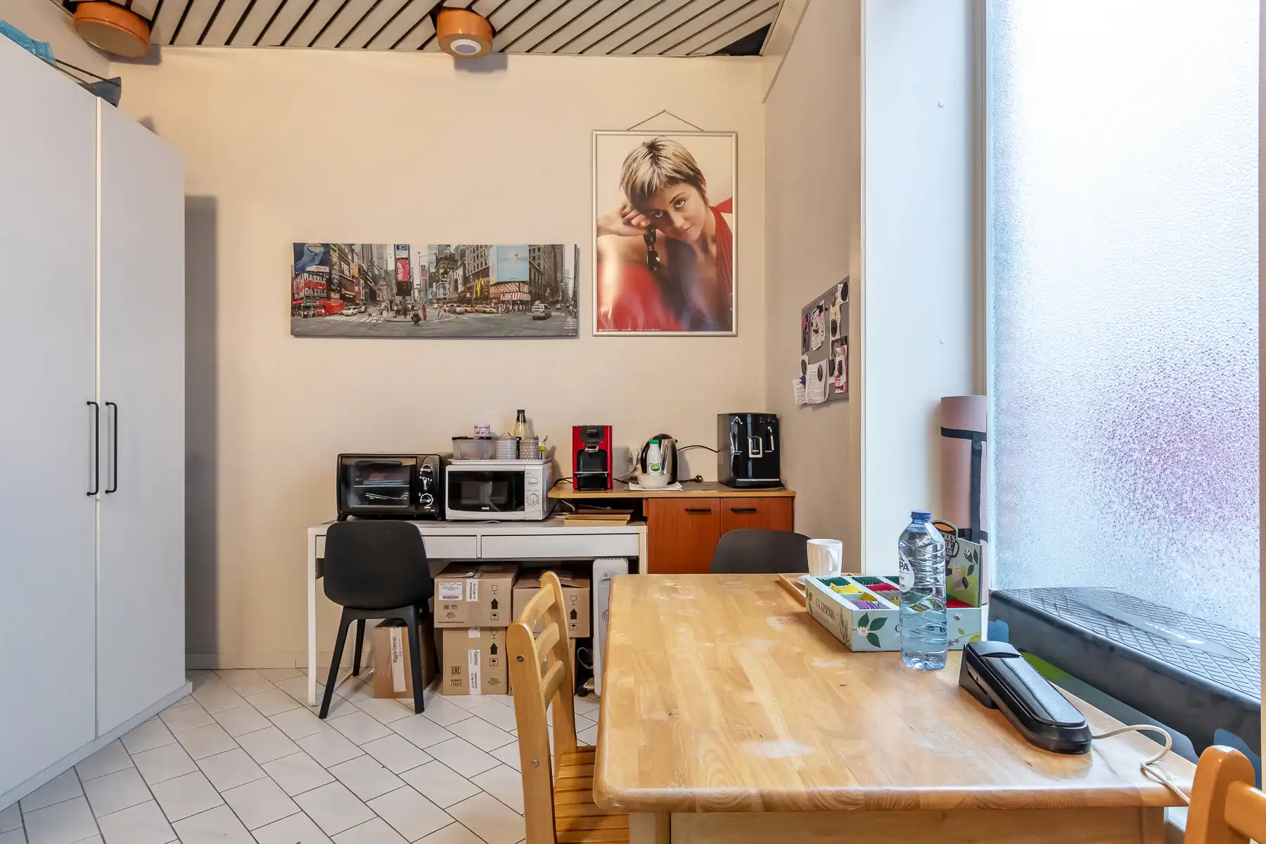 Investeringspand bestaande uit 3 app, handelspand en garage foto 6
