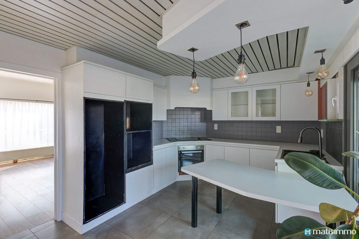 RUIM, DEELS GERENOVEERD DUPLEXAPPARTEMENT MET 3 SLAAPKAMERS, GROOT TERRAS, GARAGEBOX EN AUTOSTAANPLAATS foto 11